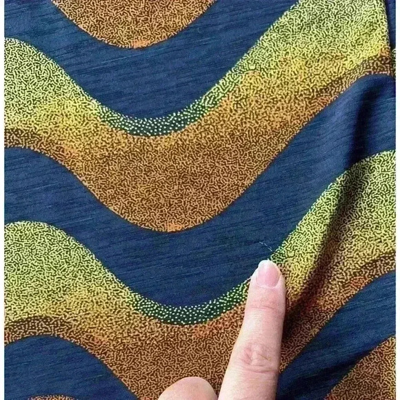 LuLaRoe Irma Tunic Top Sz XS Multicolored Striped Silky Feel - Picture 8 of 8